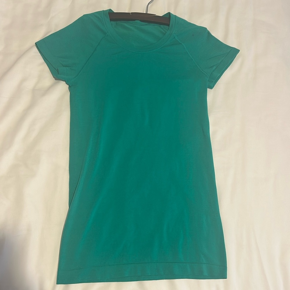 emerald green lululemon in swiftly tech